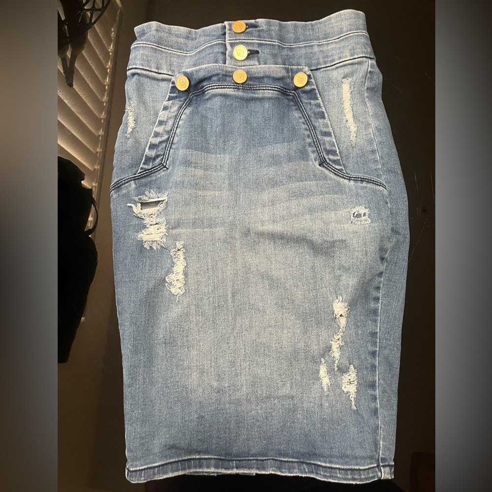 Denim skirt
